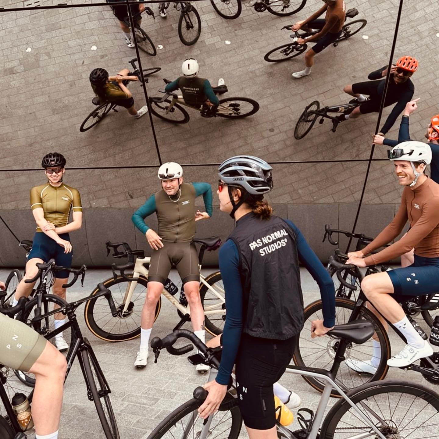 BOMBA BOMBA Cycling photo 1