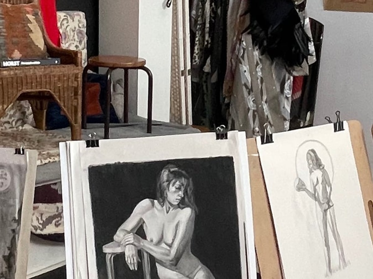 Figure drawing quick poses (5-20')